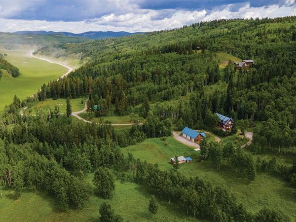 Hello Waiparous – We bought a&nbsp;home!